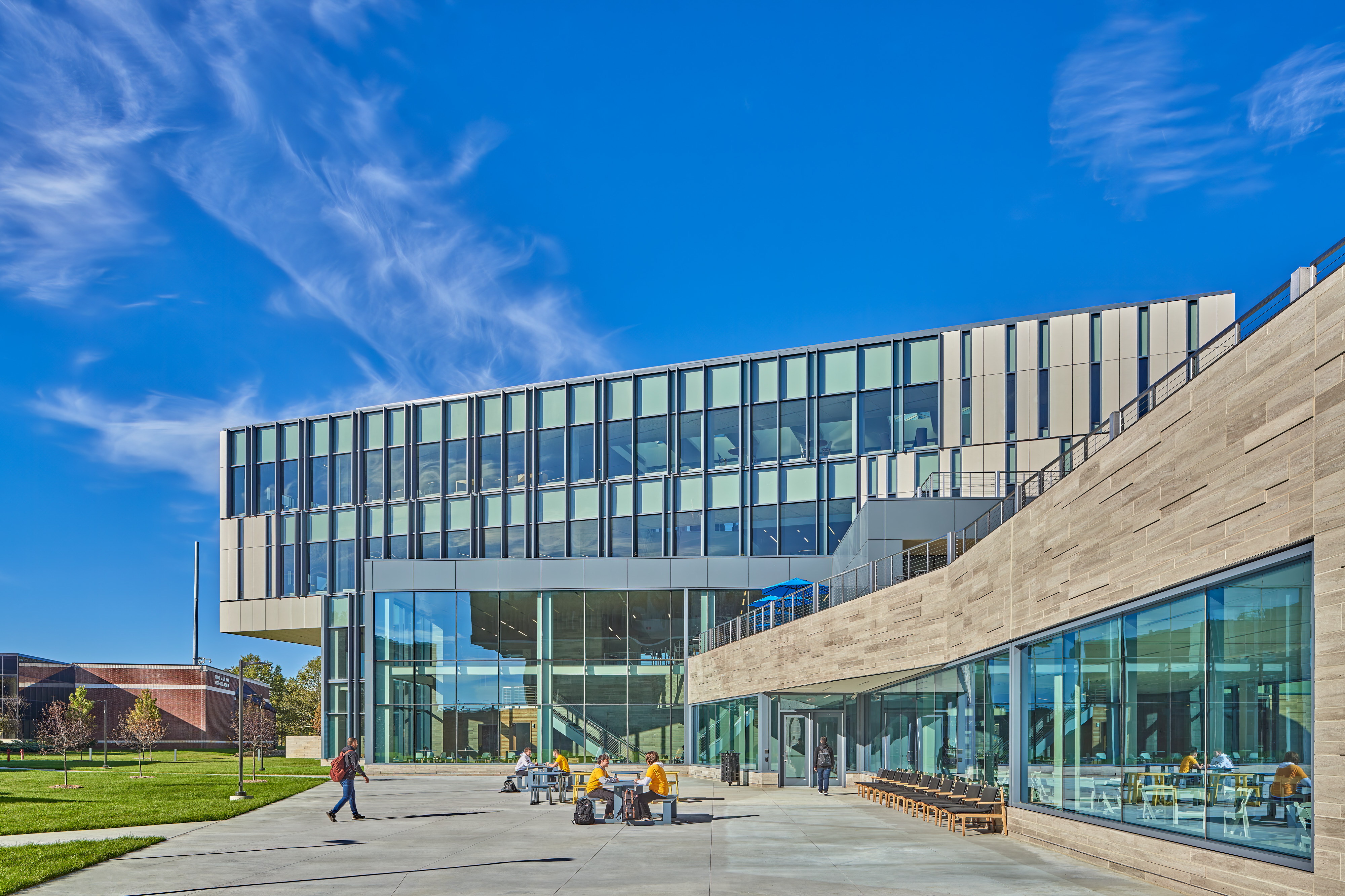 The exterior of Kettering University's Learning Commons during the day.  