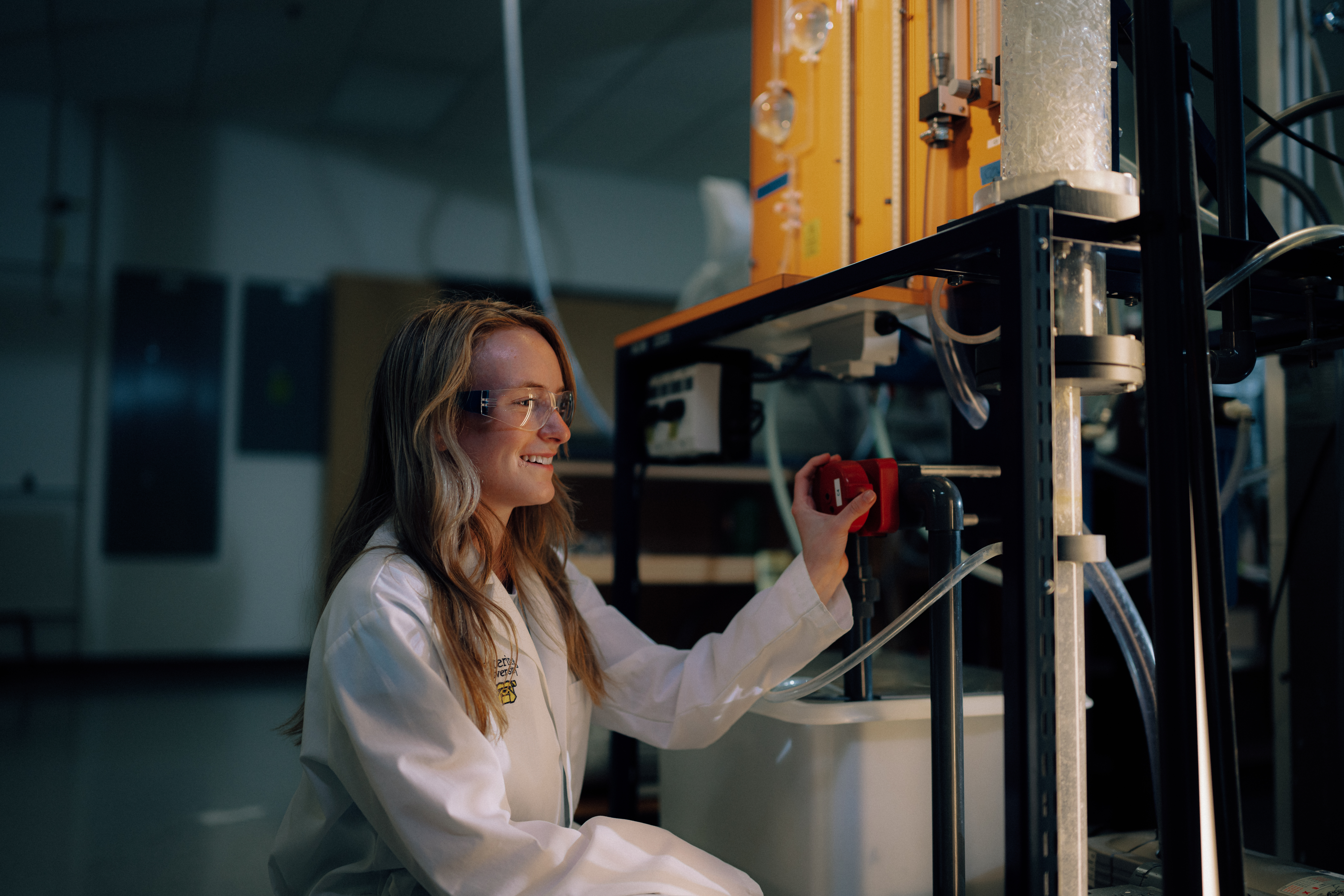 Student working in ChemE lab