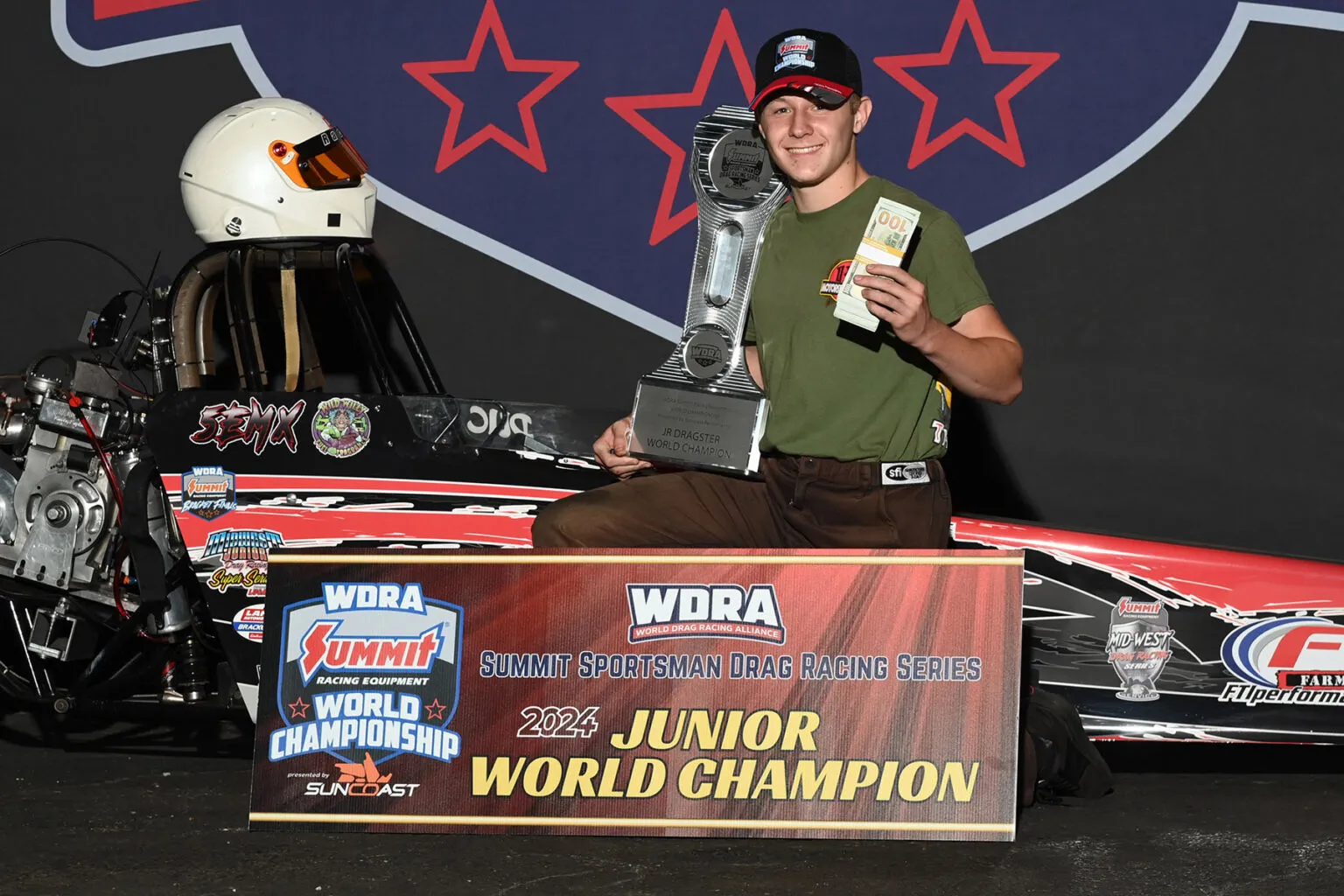 Kettering Student Evan Muchler Accepts 2024 WDRA Summit Junior Dragster World Championship 